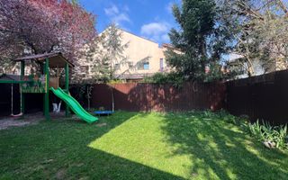 Casa cu 5 camere si garaj - la 100 ml distanta de lacul Grivita - Poză 1