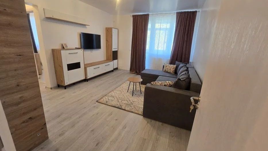 AP. 2 CAMERE DRUMUL TABEREI, RENOVAT, NOU, BUCATARIE INCHISA, MODERN - Poză 1