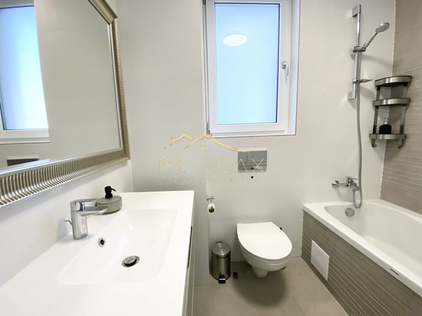 Apartament cu 2 camere + Parking/ Posibilitate investitie/Floreasca - Lake View - Poză 11