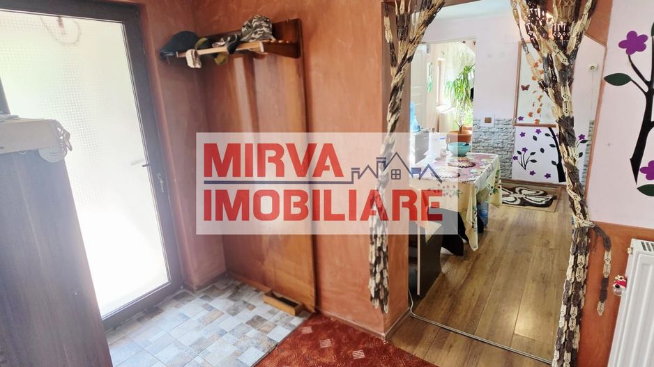 Casă 4 camere, 685 mp teren, renovată 2011 – Mănești, Zalhanaua - Poză 37