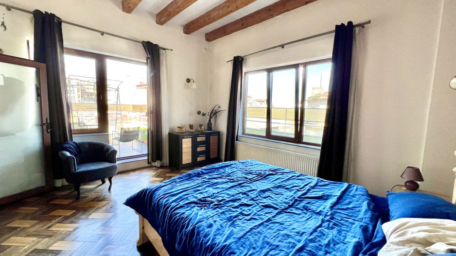 Penthouse de Poveste cu Design Arhaic-Modern și Terasă Panoramică - Poză 26