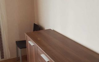 Închiriez apartament 2 camere, Decebal, spațios - Poză 5