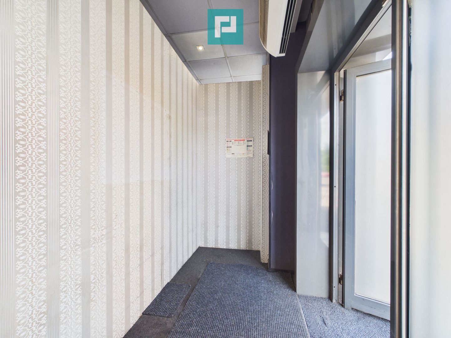 Spațiu  Comercial Zona Soarelui Bulevardul Sudului - Poză 20