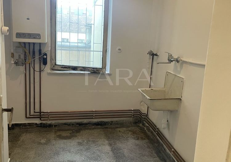 Apartament ultracentral– 37 mp, bloc cu lift. - Poză 6