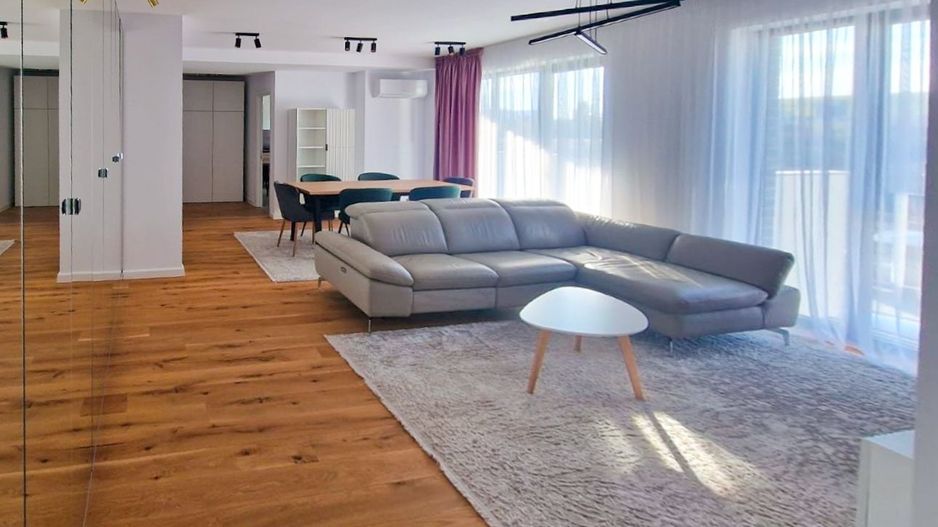 Închiriere | Apartament 3 camere | Parcare inclusă | Vedere Lac - Poză 1