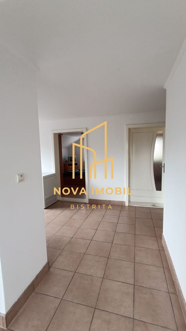 Casa cu spatiu comercial Chintelnic - Poză 11