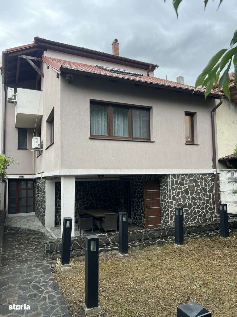 Vand casa semicentrala zona stadionului Olimpia - Poză 11