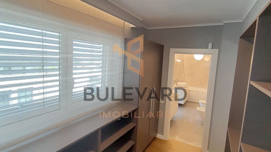 Penthouse de lux 150 mp utili + 200 mp terasa + 2 parcari subterane - Poză 8