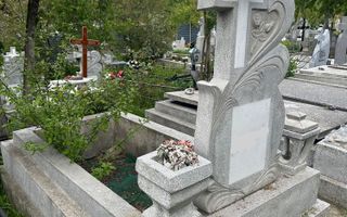 Loc de veci pentru 2 persoane (suprapus) – Cimitirul privat Socola Mică, Iași - Poză 3