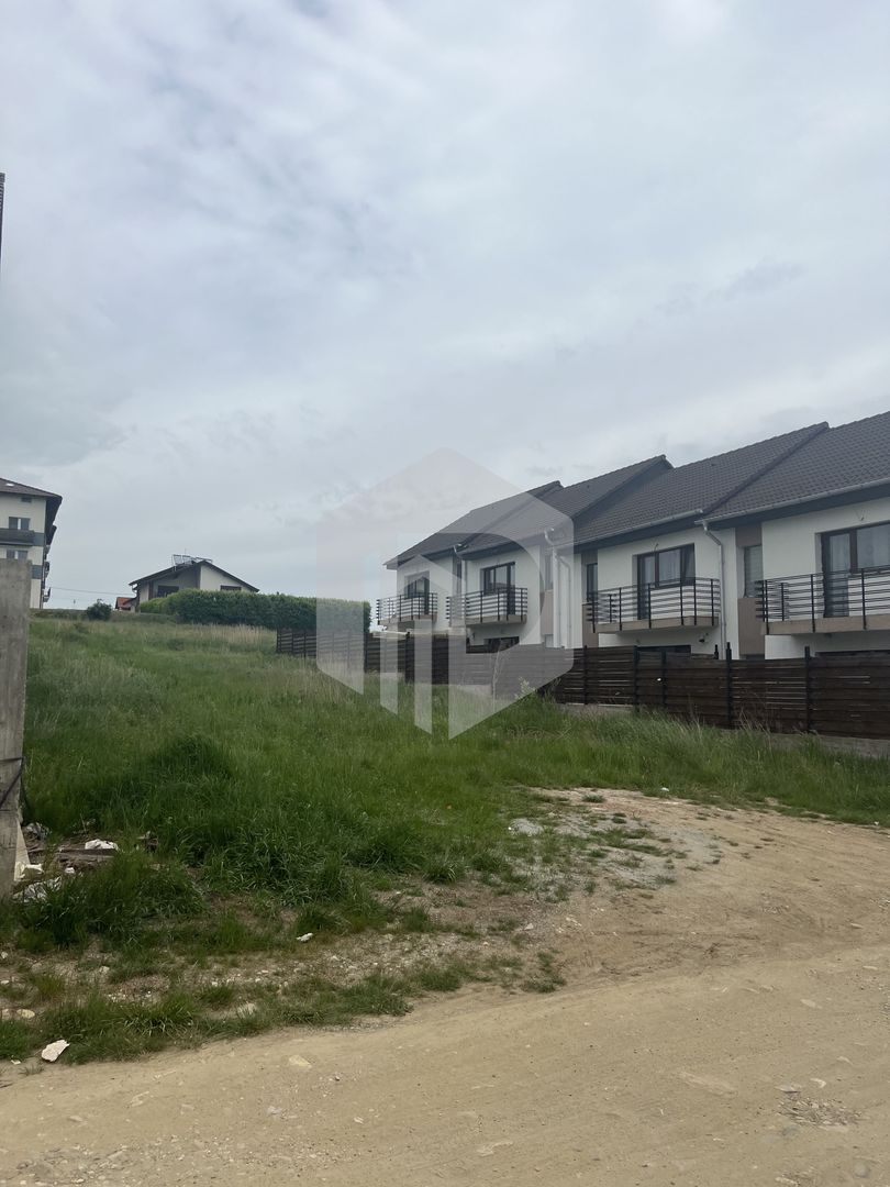 Teren intravilan pe Calea Cisnadiei-600 mp-2 fronturi - Poză 3