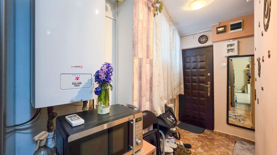 Casă de vânzare 2 camere  Mansarda + Pivnița - Belvedere - Poză 7