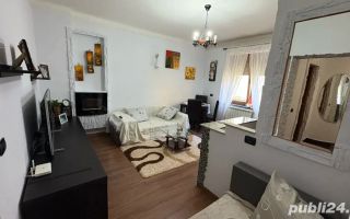 apartament 3 camere de vanzare - Poză 3