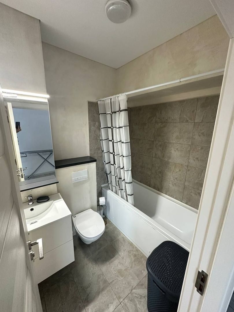 Inchiriez apartament 3 camere Faleză Dunării - Poză 8