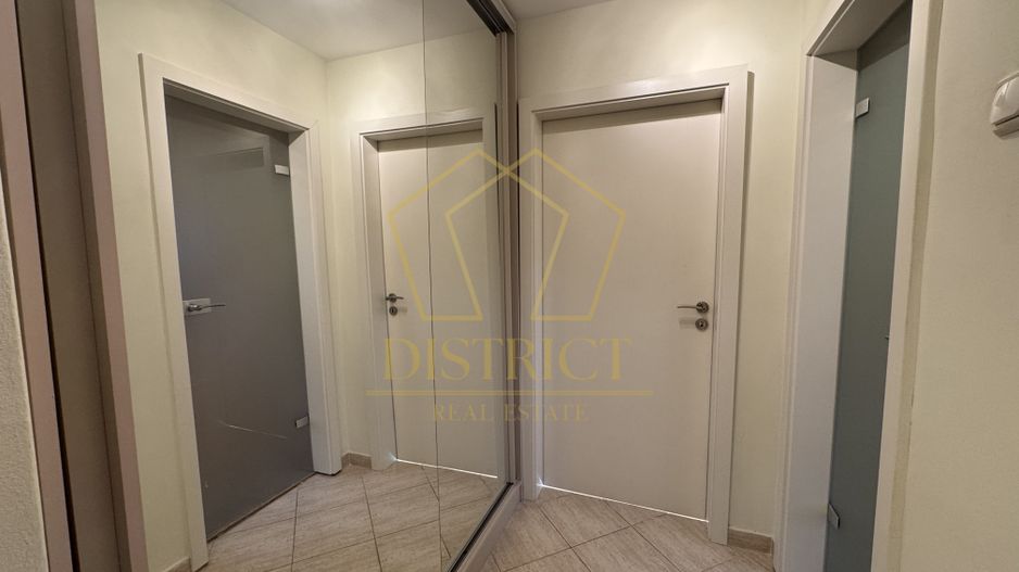 Apartament spatios cu 4 camere si garaj | Spitalul Judetean - Poză 17