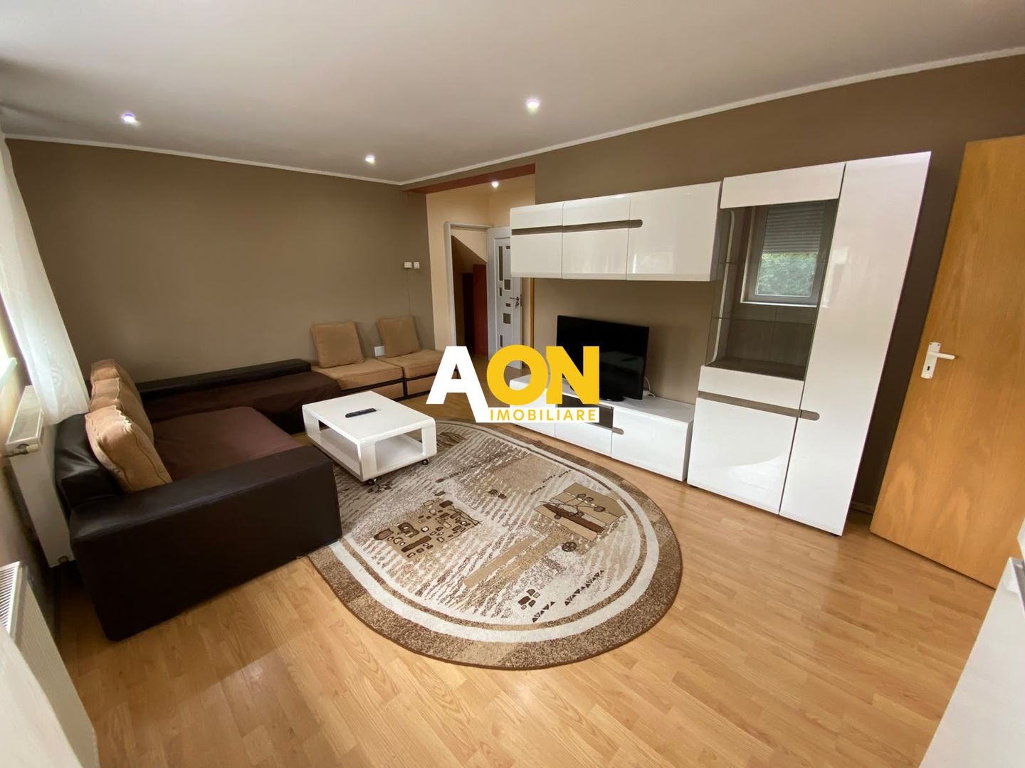 Apartament 2 Camere, Garaj, Terasă, Zona Alba-Micești - Poză 1
