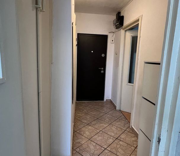 Garsoniera in bloc mixt, an 1980 zona Lujerului, Militari - Poză 12