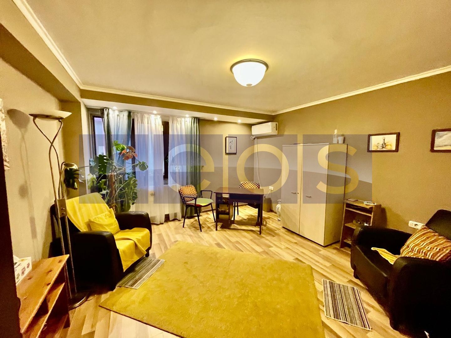 VANZARE VILA ELEGANTA BANU MANTA PIATA VICTORIEI 170MP 5 CAMERE 3 BAI - Poză 4