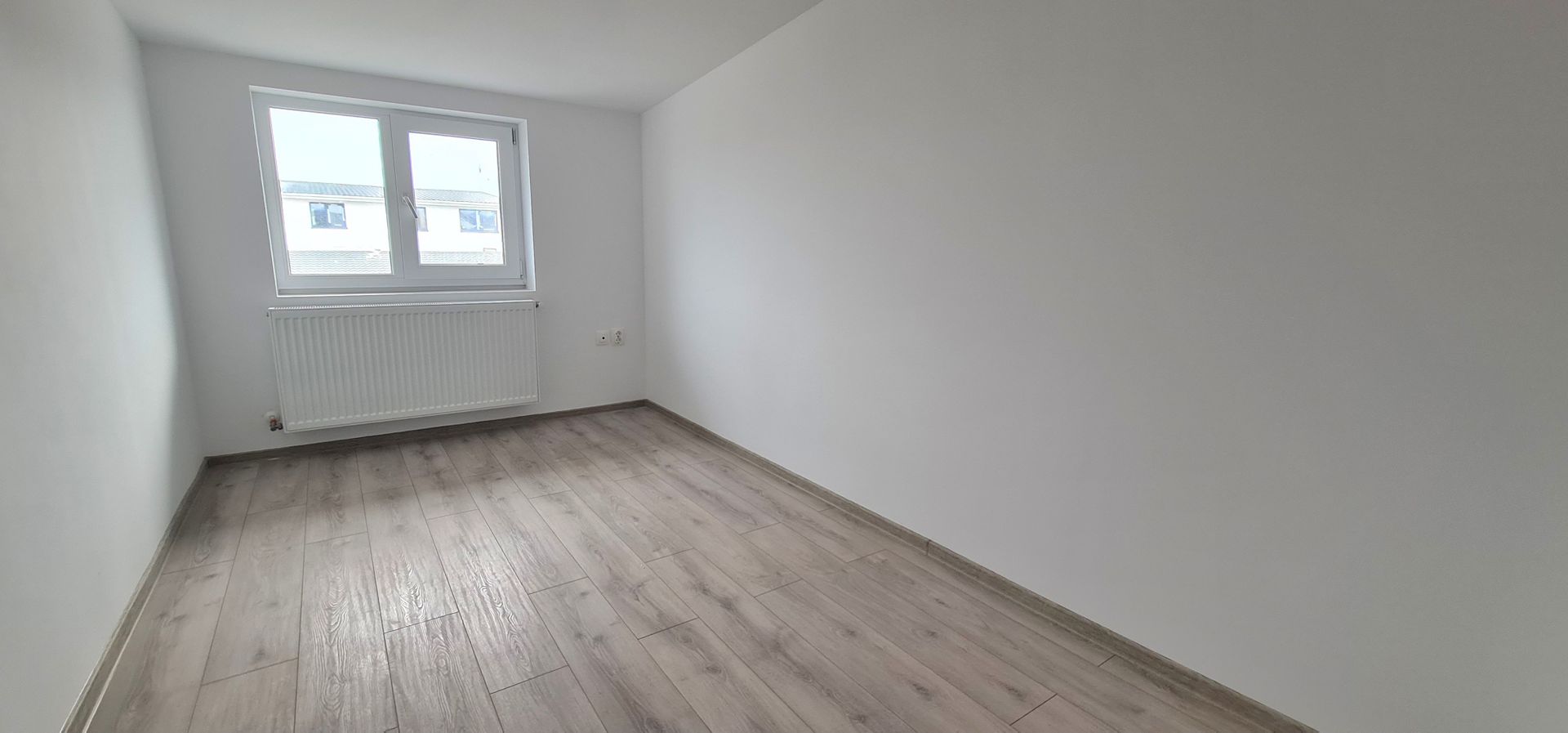 Casa finalizata intabulata in Cartier Izvor Tarlungeni Brasov - Poză 8