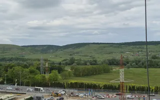Apartament modern cu birou și panoramă deschisă – zona BMW. - Poză 17