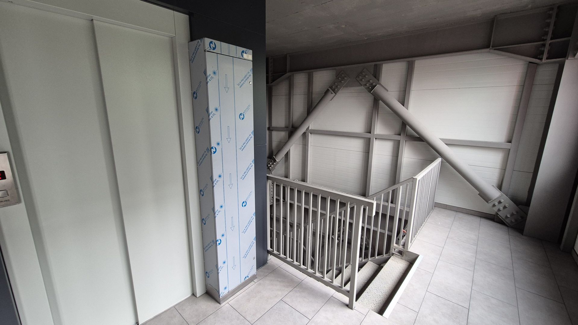 Spatiu comercial 125 mp utili + 100 mp terasa - Basarabia - Muncii - Poză 6