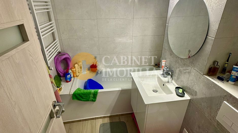 4 CAMERE RENOVAT - ETAJ 3 - BLOC DIN 1990 - ROND ZIMBRU - Poză 11