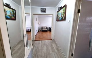 De inchiriat apartament 3 camere, zona Piata, Cetate - Poză 7