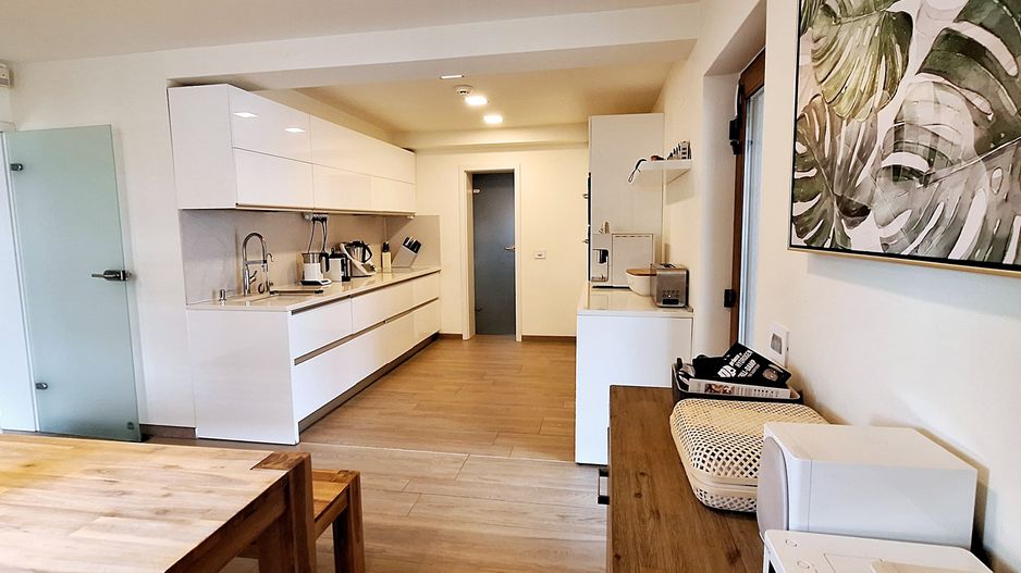 Casa eficienta energetic cu piscina in Giroc - Poză 12