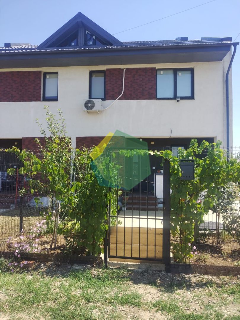 Vilă duplex moderna cu curte generoasa in Otopeni - Poză 12