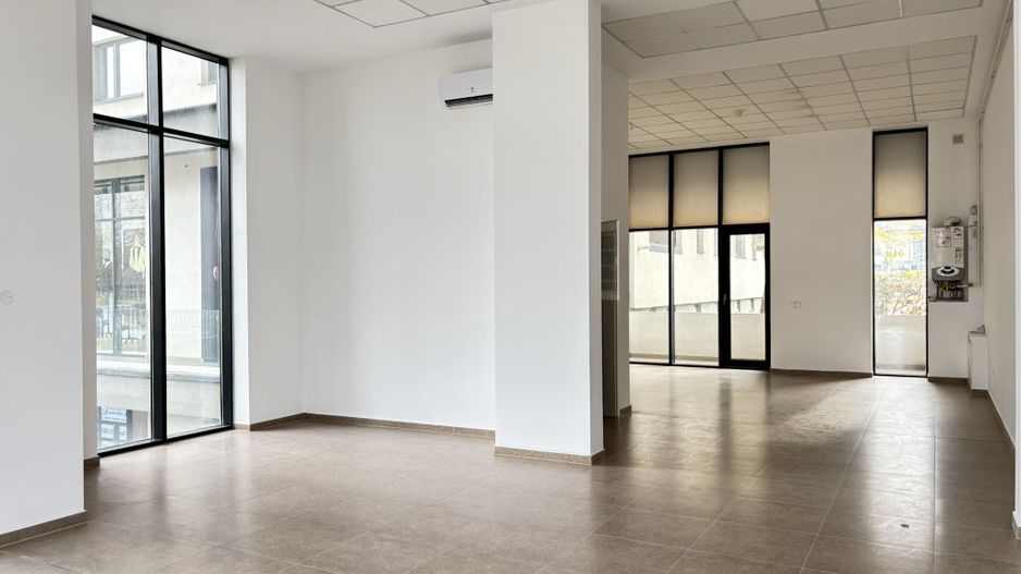 DE ÎNCHIRIAT – Spațiu comercial 102 m² – Coresi Avantgarden (Kasper) - Poză 6