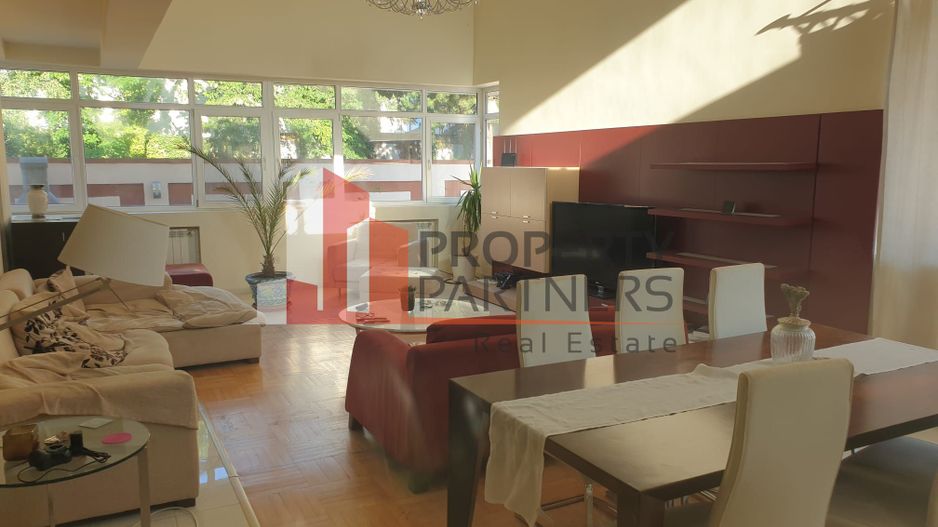 Vila langa British School - Poză 2