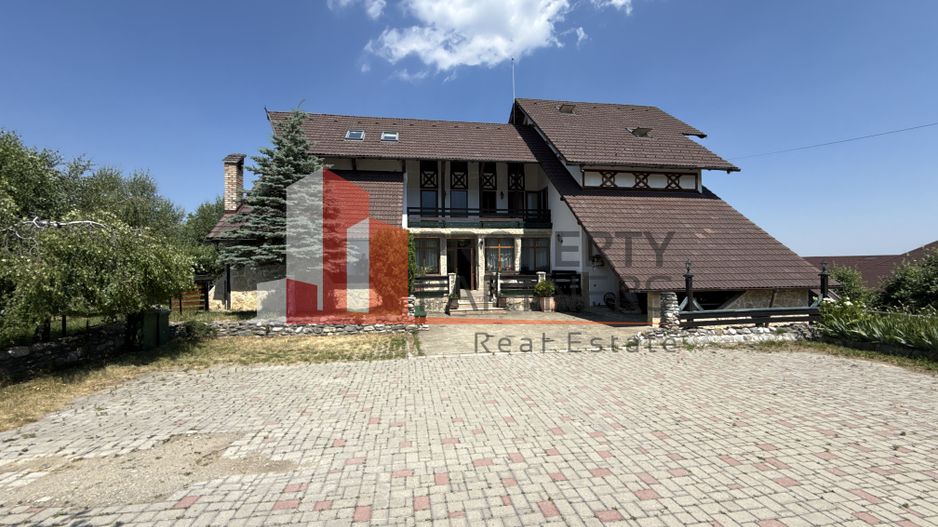 Pensiune cu vedere spectaculoasă la Bucegi și Piatra Craiului – Bradul Inalt - Poză 1