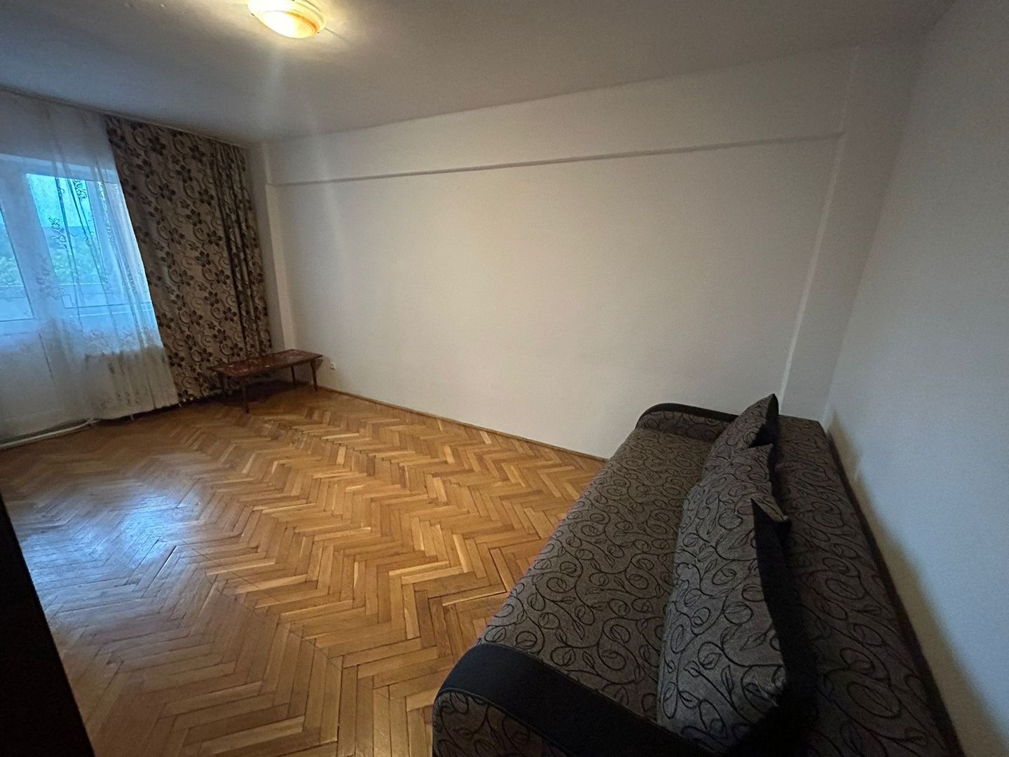 Apartament 2 camere, etaj 3 - zona Cetate - Poză 4