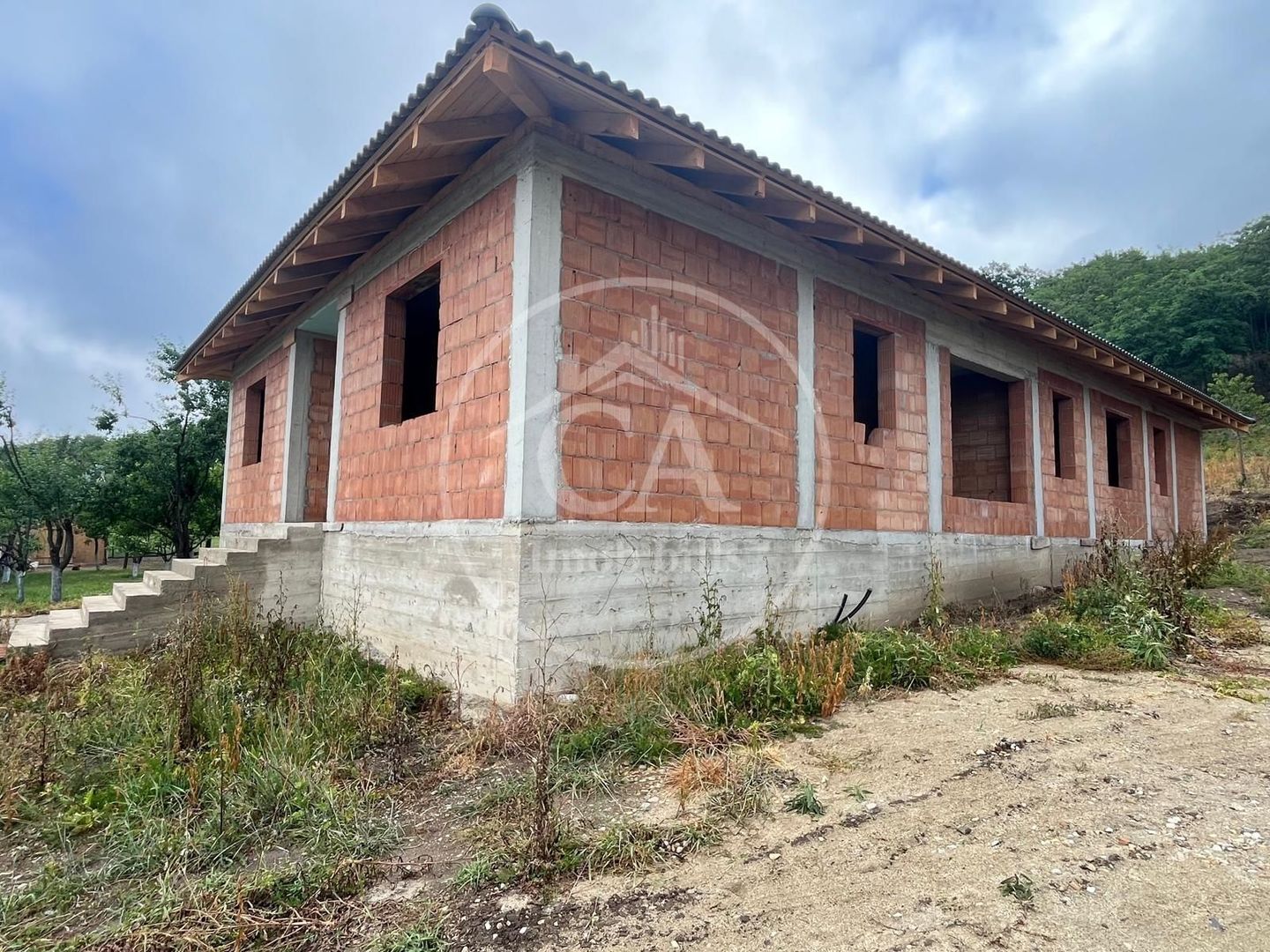 Casă cu 4 camere de vânzare în Hidișelul de Sus, Bihor - Poză 2