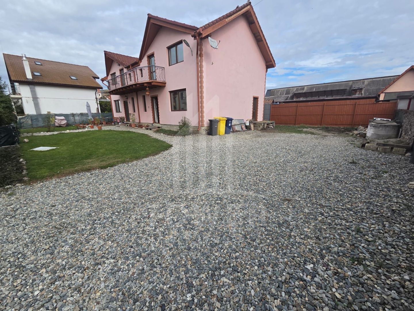 Apartament la casă de vânzare | Șura Mare - Exclusivitate - Poză 2