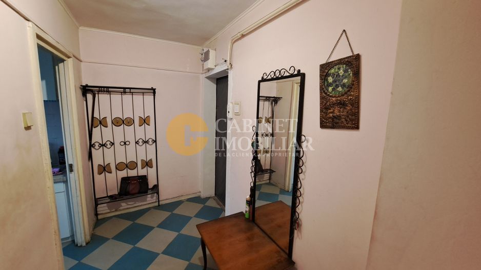 100 mp Ultra-Central: Apartament 4 Camere pe Bd. Independenței (Fără Risc) - Poză 14
