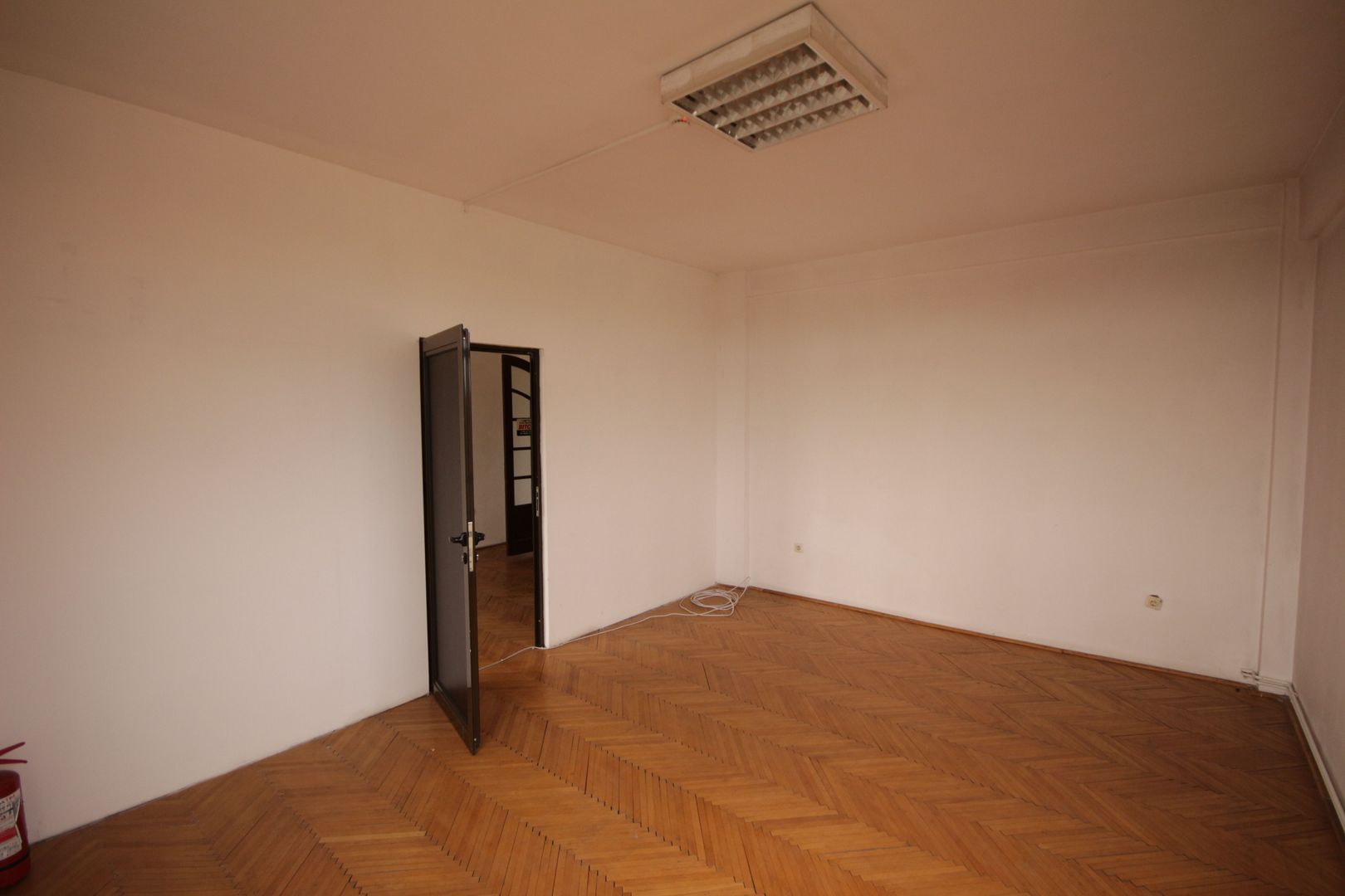 Imobil destinatie birouri + depozit - Poză 41