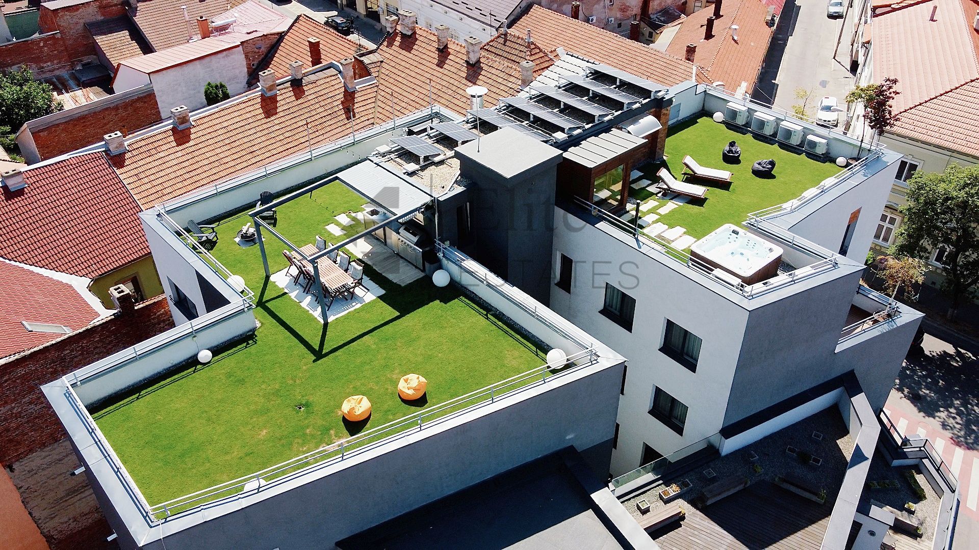 Penthouse de lux 530 mp ultracentral in Oradea - Poză 1