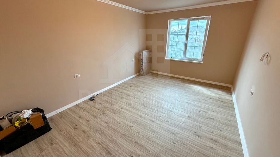 Casa parter moderna 2026 -toate utilitatiile-centrala - 400mp - Metro - Poză 7