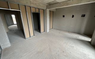 Cladire de birouri  Central pretabil activități medicale - Poză 14