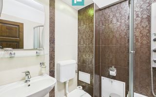 Pensiune 367 mp la drum principal Sântandrei - Poză 9