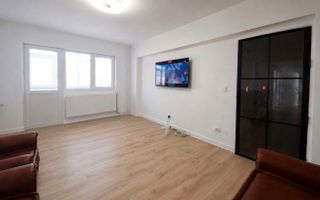 4 Camere Decomandat + 2 Bai  - 95 mp - Renovat  - Zona Mircea Cel Bătrân - Poză 1