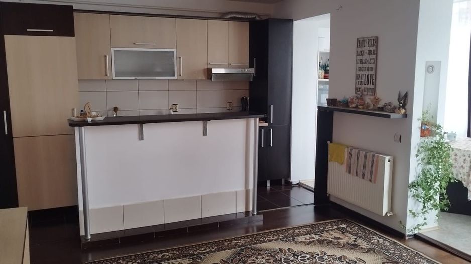 Apartament spațios | 2 camere | 3 balcoane | parcare | Eroilor - Poză 3