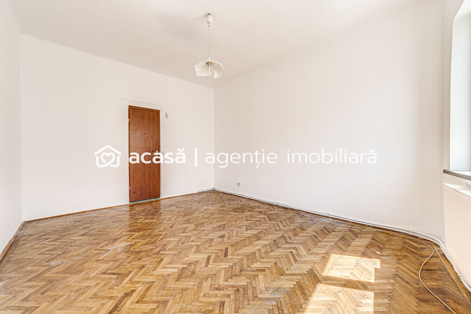 Preț redus! Apartament la casă, în centru - Poză 4