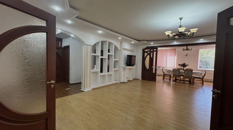Apartament cu 2 odăi +living ultra centru, Mun. Chișinău - Poză 11