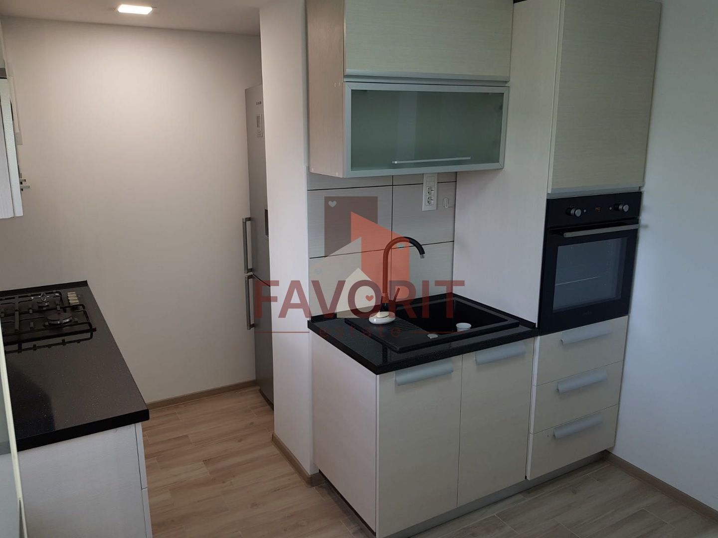 2 camere | centrala proprie | etaj intermediar | zona excelenta | - Poză 4