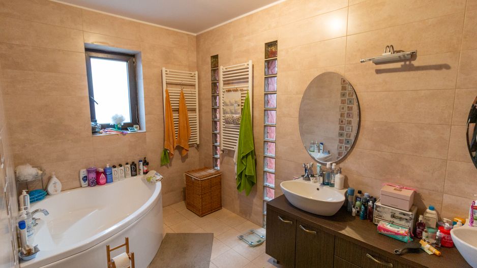 Casa moderna cu garaj de vanzare Popesti Leordeni - Poză 20
