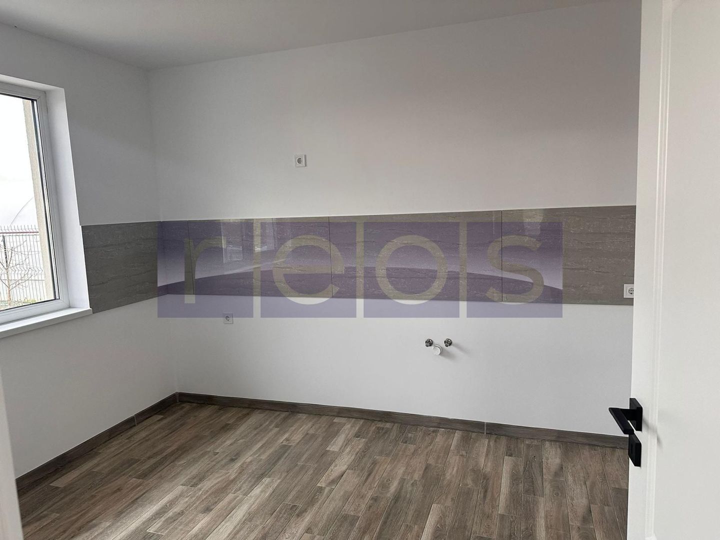 CASA DE VANZARE I CREVEDIA DARZA I 3 CAMERE - Poză 7