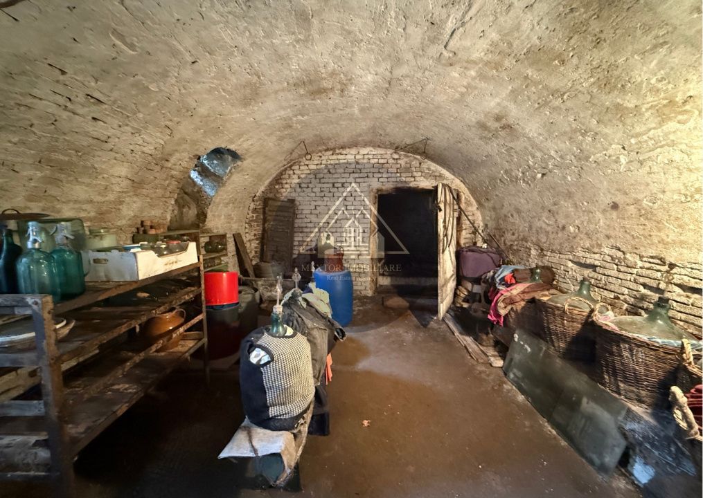 Casa de 4 camere, zona Mosnei - Poză 14