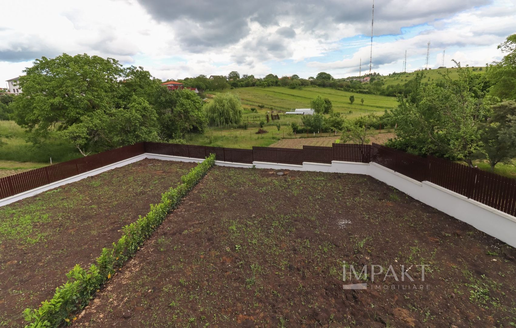 Case cuplate 5 camere si teren de 700 m2 in Feleacu - Poză 24