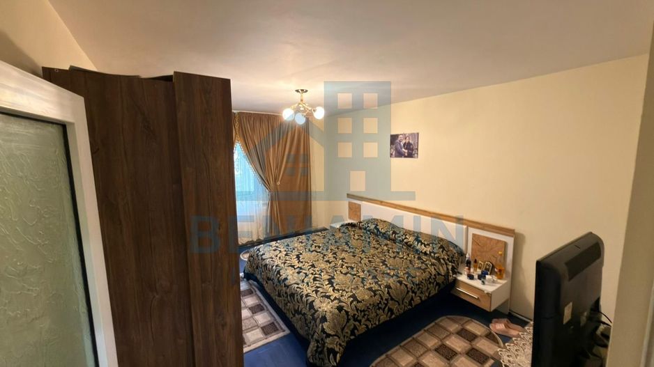 Vila-in-zona-Parcului-Nicolae-Romanescu-curte-mare-doua-constructii - Poză 7